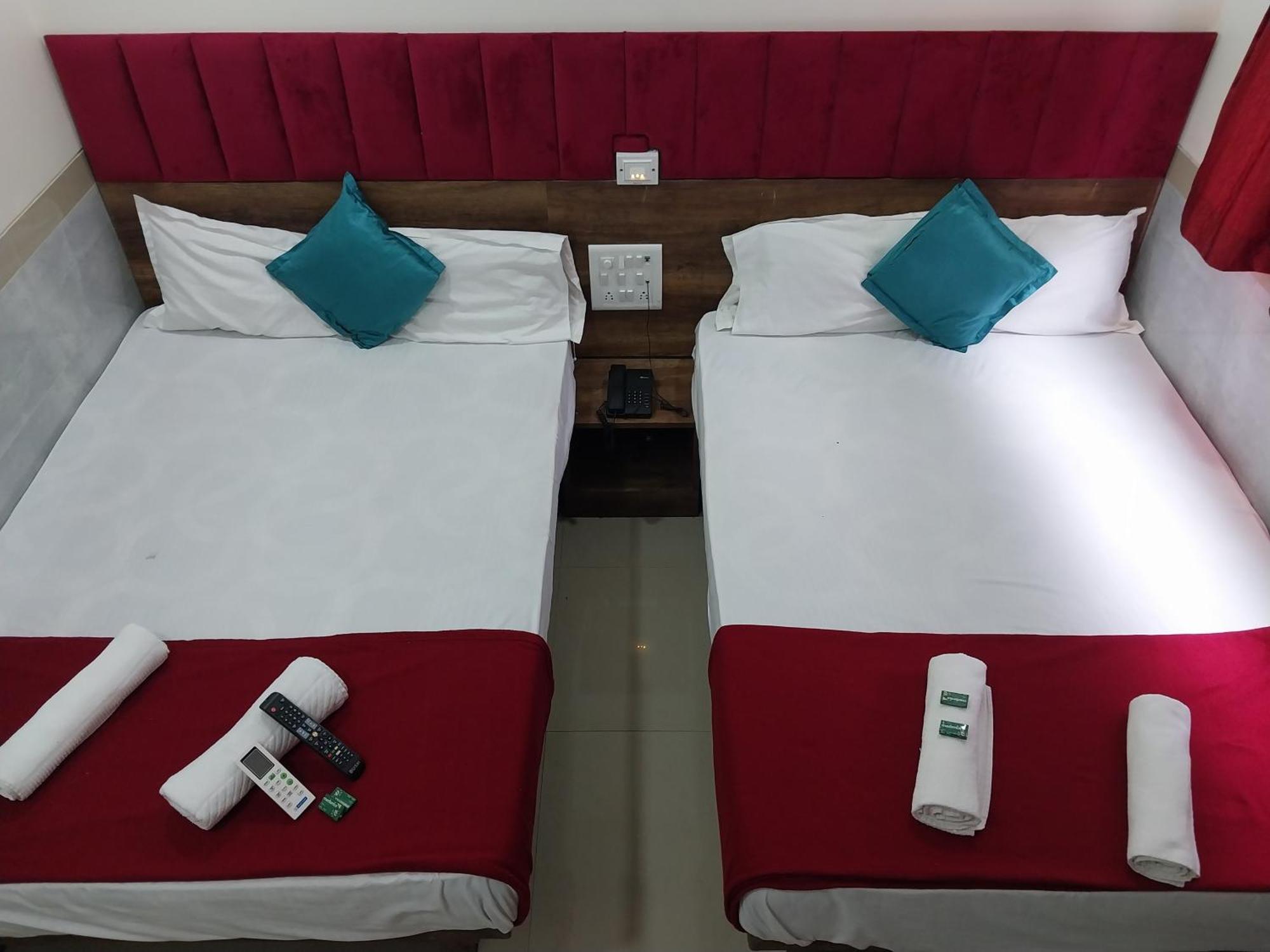 Hotel New Balaji Residency Bombay Exterior foto