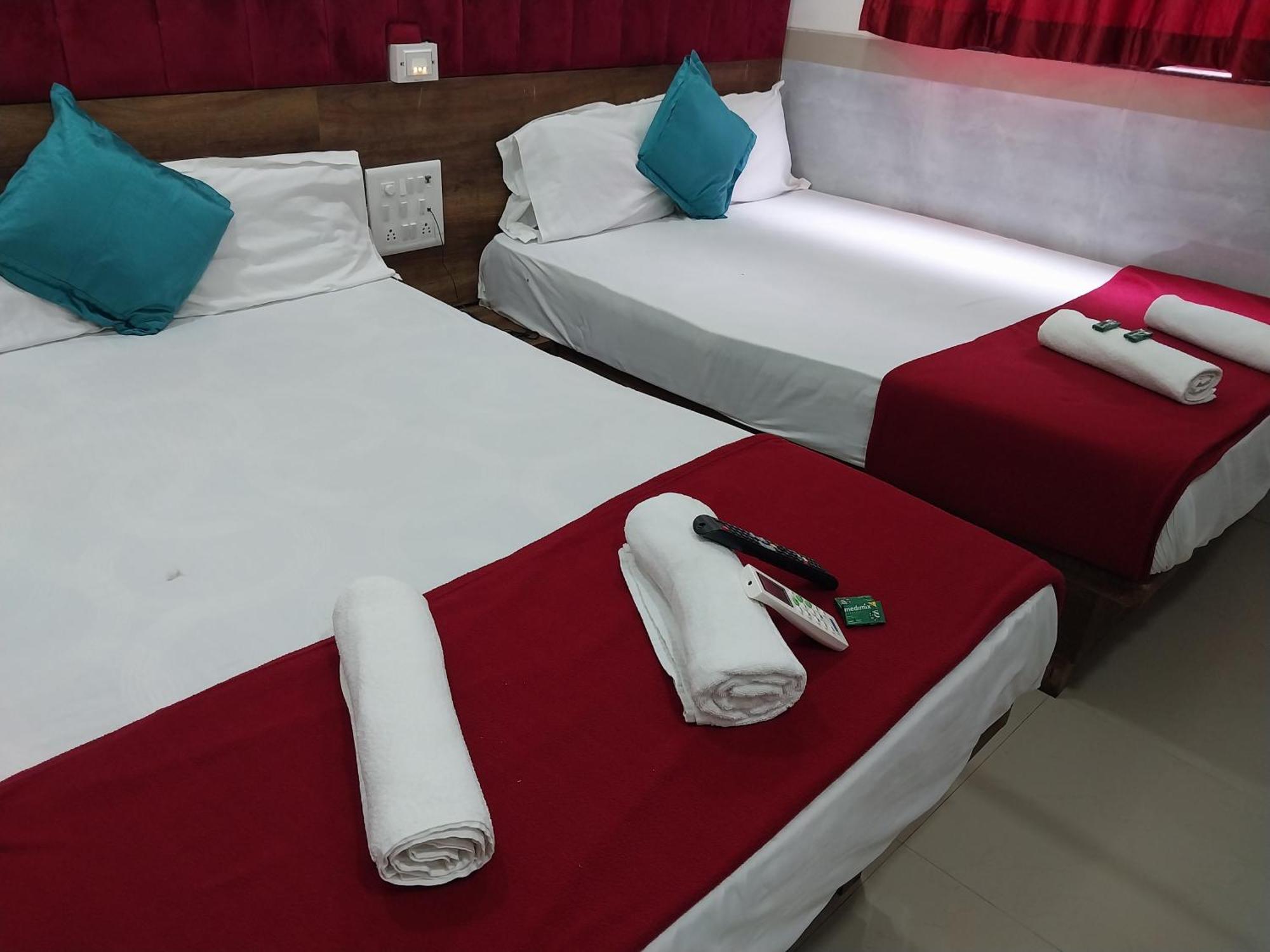 Hotel New Balaji Residency Bombay Exterior foto